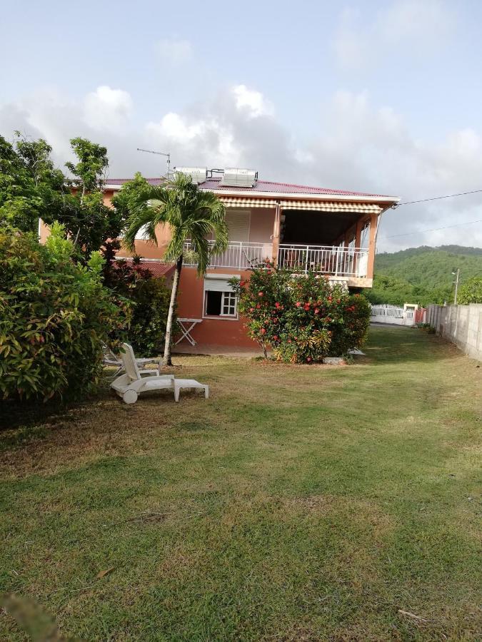Hebergement Mouchas F4 - Dans Villa Les Polycias Sainte-Luce Eksteriør bilde